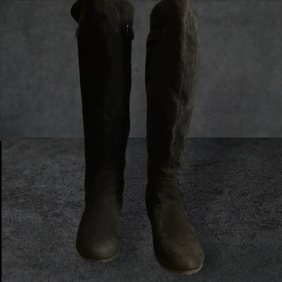 Sleek Black Suede Over the Knee Women's Boots - Picture 1 of 8